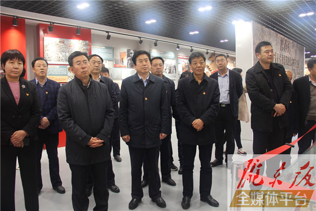 慶陽(yáng)市人大常委會(huì)機(jī)關(guān)黨員干部赴環(huán)縣開(kāi)展“追尋紅色足跡，踐行初心使命”主題黨日活動(dòng)