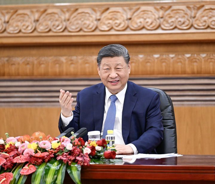 一見·通過這場會見，讀懂中國何以被視為“確定性的綠洲”
