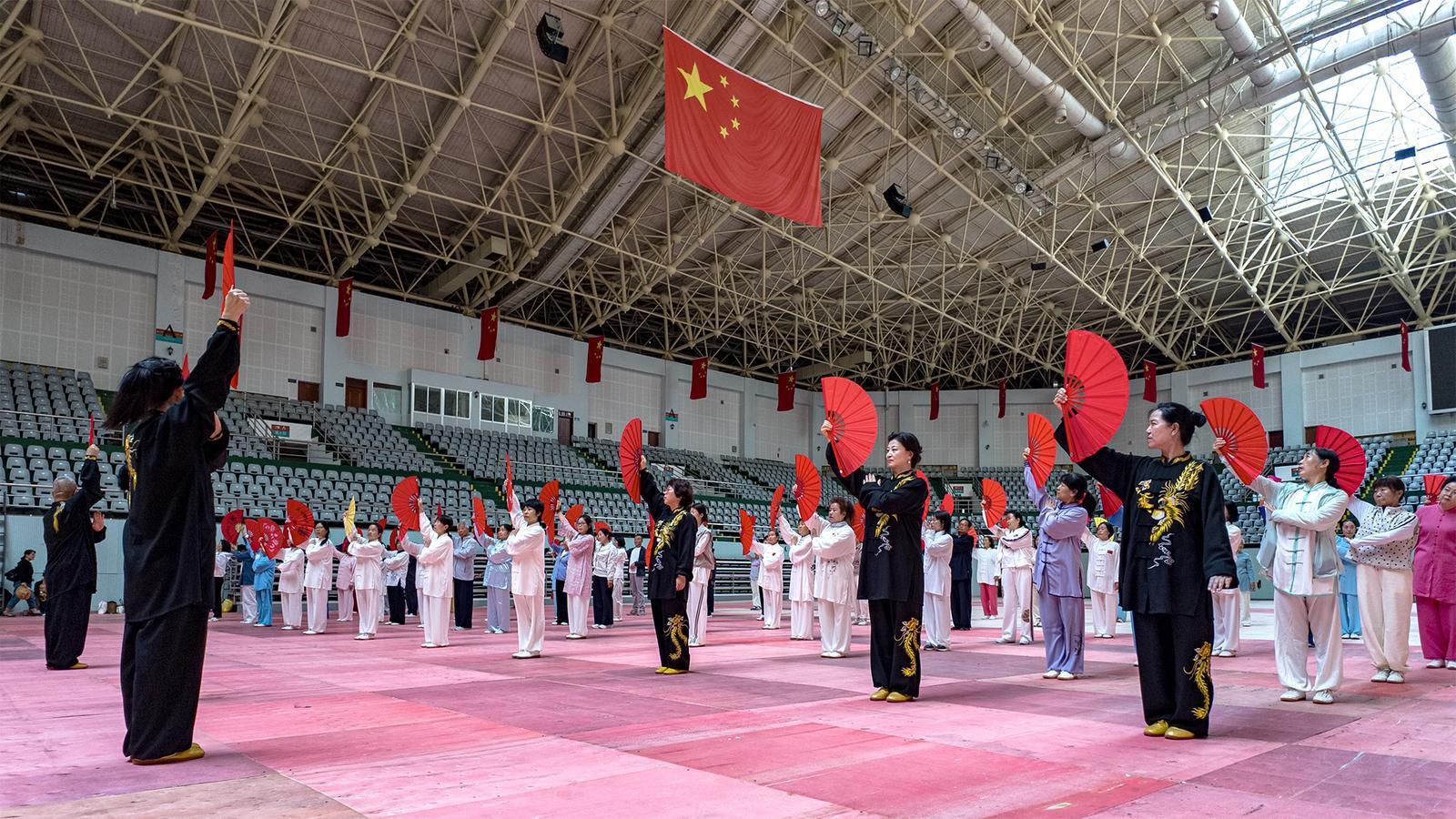 【圖說慶陽】“體育+非遺！慶陽30場(chǎng)太極公益課掀起‘動(dòng)靜相宜’健康潮”